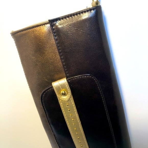 Brown & bronze clutch with gold wrist strap - Picture 4 of 8